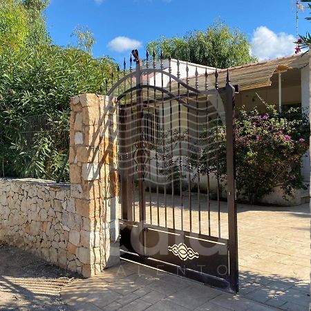 Villa Giuliangela - Spiaggia A 400 M By Cala Salento Torre Lapillo Extérieur photo
